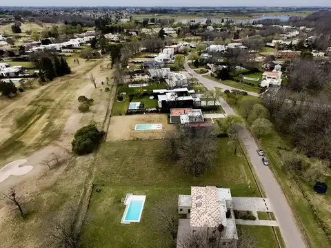 Terreno en Venta de 2441,0 m2