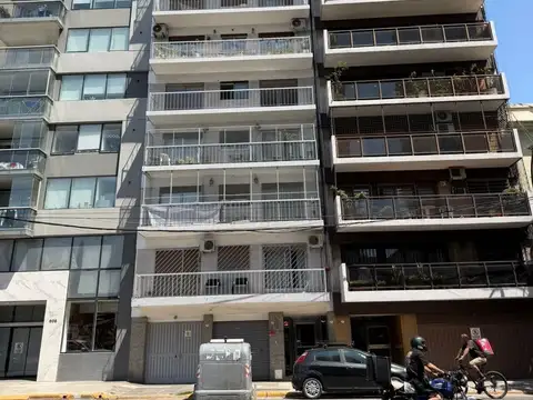 Departamento en Alquiler 4amb.c/Balcon Av.Angel Gallardo 600.Piso7°Alquiler$1.500.000 Exp.$ 250.000