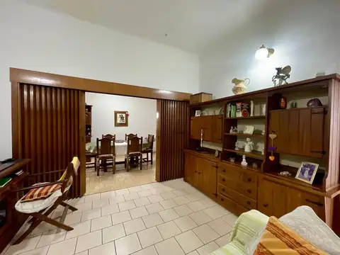 Casa en Venta en Lisandro Olmos Etcheverry, USD 180.000