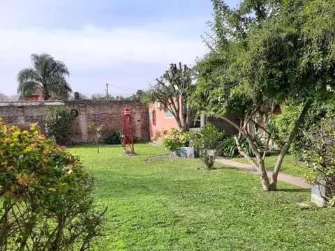 CASA DE 3 AMBIENTES + GALPON + DEPARTAMENTO P.A APTO CREDITO