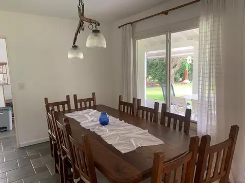 Casa en Alquiler Temporal con 2 cocheras