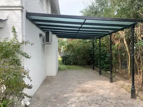 Casa en Alquiler Temporal con 2 cocheras