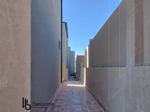 Depto Tipo Casa en Venta de 2 ambientes