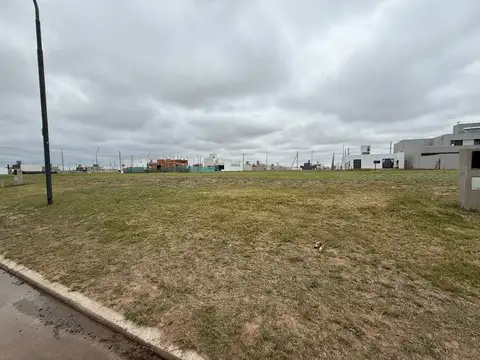 Terreno en Venta en Campos De Manantiales, USD 65.000