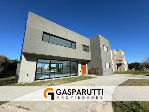 Casa en Venta en El Cantón Norte a la laguna