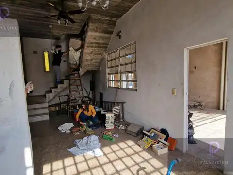 Casa 5 ambientes con 2 baños