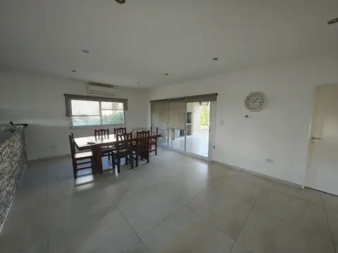 Venta Casa 4 ambientes, San Ramón, Pilar del Este
