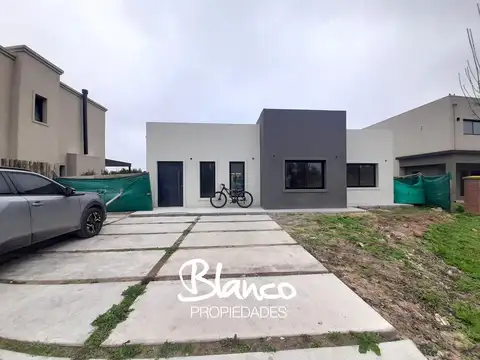 Casa A Estrenar en Venta en Santo Tomas, Derqui, Pilar, G.B.A. Zona Norte