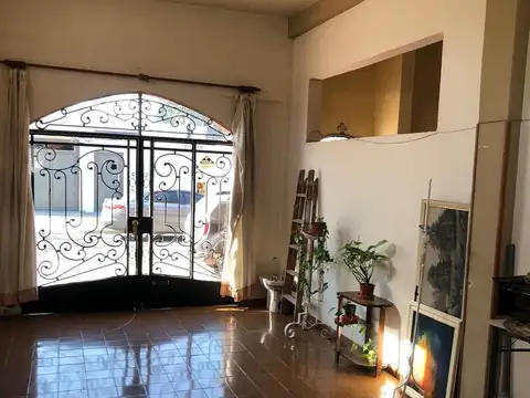 hermosa casa y amplia en San Lorenzo