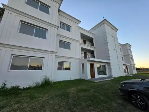 Departamento en Alquiler con 1 cocheras