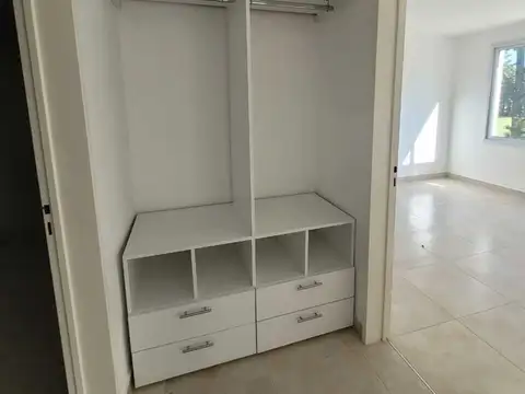 Departamento en Alquiler con 1 cocheras