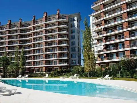 2 ambientes. Dormitorio en suite, toillete y cochera. Miradores de la Bahia