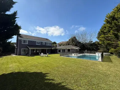 CASA EN VENTA ABRIL CLUB DE CAMPO 6 AMBIENTES