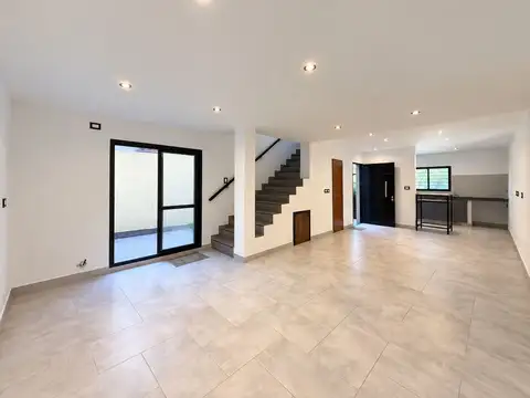 CASA DUPLEX 3 AMBIENTES VENTA LOMAS DE ZAMORA