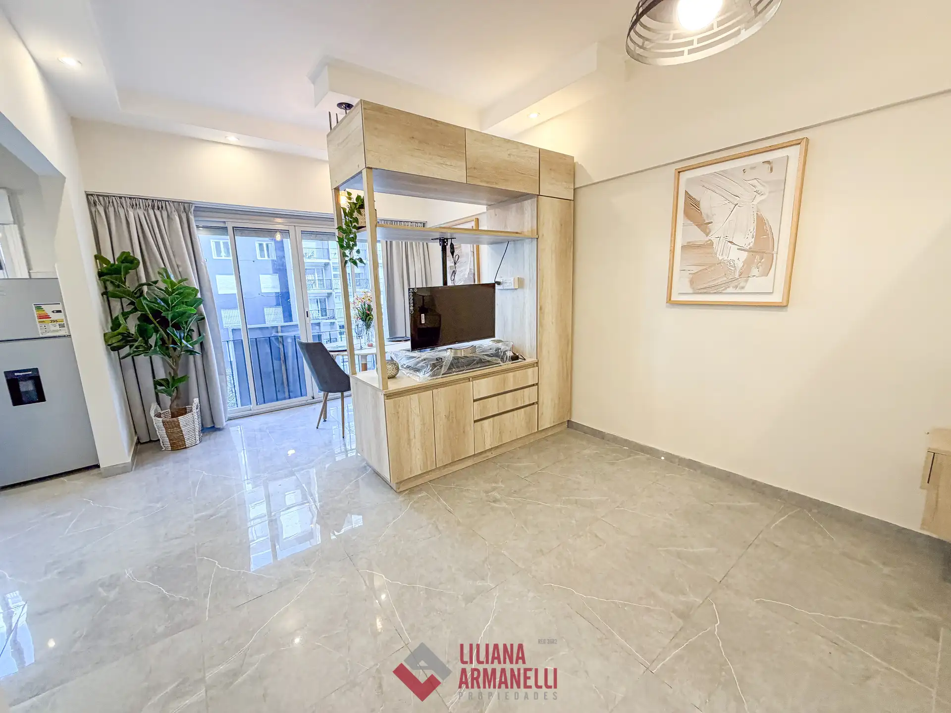 Depto 1 amb, 27m² con balcón francés — Plaza Colón