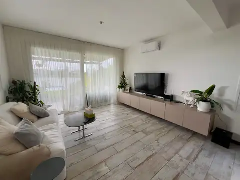 Casa 6 ambientes con 3 baños