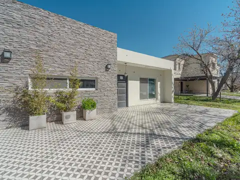 Casa en Venta 1 año