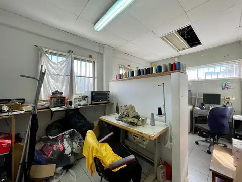 venta Casa oficina con 180m2 cubiertos apto oficina