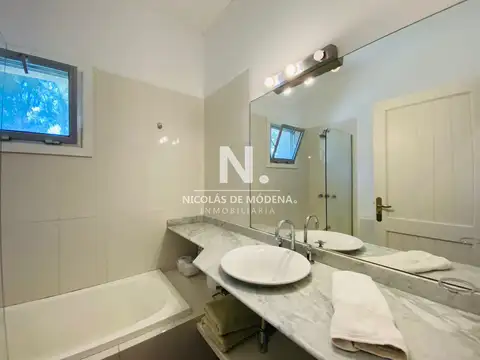 Casa en Venta en Manantiales, USD 1.550.000