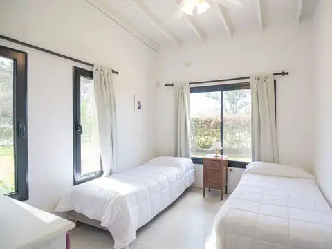 Casa de campo en B° Santa Catalina, Opendoor