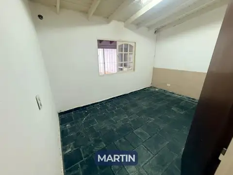 Casa 2 ambientes con 1 baño