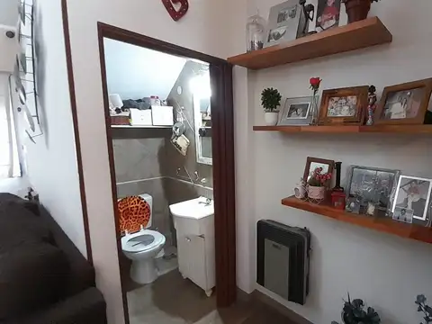 Casa en Venta en Isidro Casanova, USD 180.000