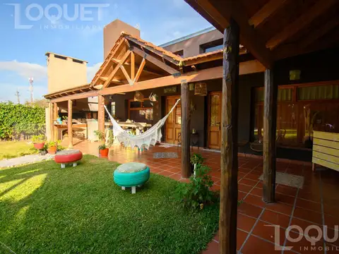 Casa 5 ambientes con 3 baños
