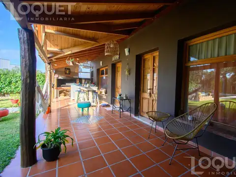 Casa en Venta con 4 cocheras