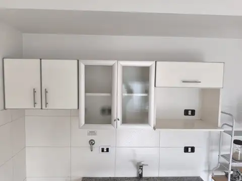DEPARTAMENTO 1 AMBIENTE CON BALCÓN Y VISTA AL CONTRAFRENTE. AV. MITRE 1660 PISO 10 "C" AVELLANEDA