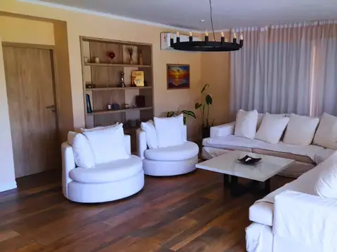 Casa en Venta en Altos De Manzanares, USD 345.000