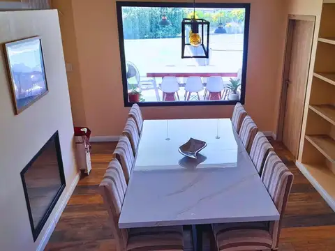 Casa 6 ambientes con 3 baños