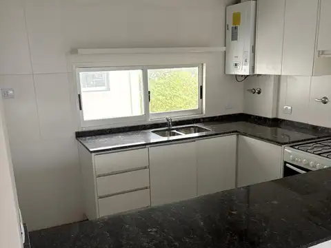 Departamento 3 ambientes con 2 baños