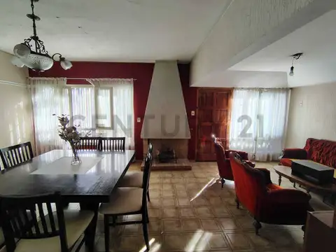 CASA EN LAS HERAS