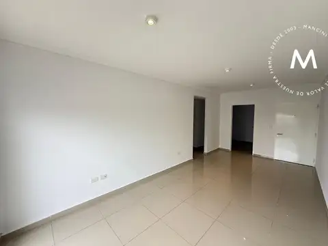 Departamento en Alquiler en Villa Ballester, $ 800.000
