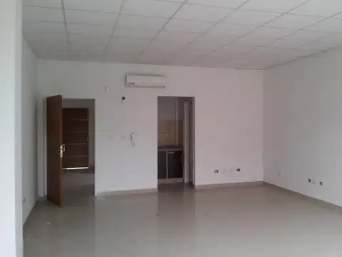 Presidente Perón 8700, Piso 1º