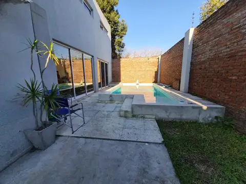 VENTA PH SARANDI PATIO QUINCHO PILETA