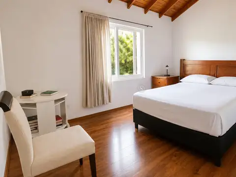 Casa en Venta con 5 cocheras