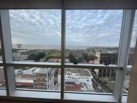 Oficina en Venta con 5 cocheras