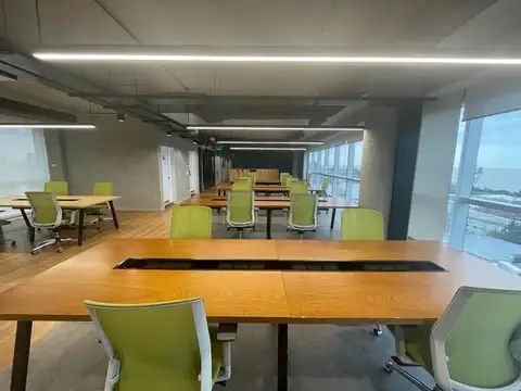 Oficina en Venta con 5 cocheras