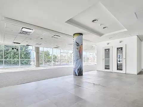 Oficina en Alquiler al Este