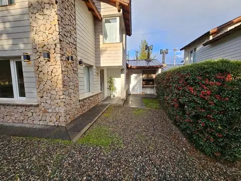 Complejo Hotelero - 4 Cabañas - Esquel