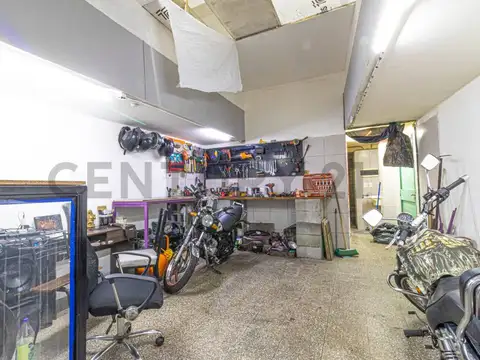 Local en Venta 68 años