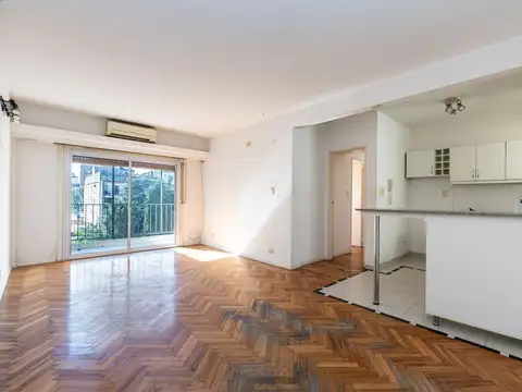 Venta Belgrano R 4 amb. balcón piso alto