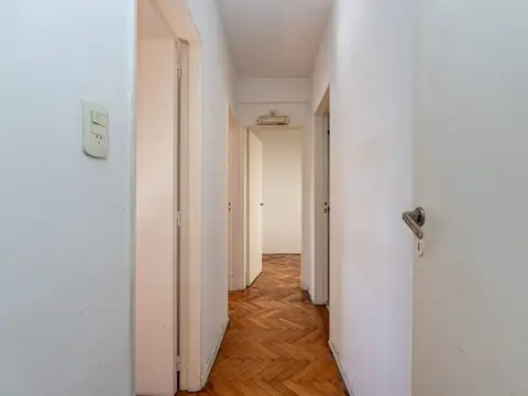 Venta Belgrano R 4 amb. balcón piso alto