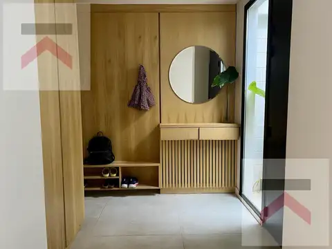 Impecable casa de tres dormitorios con pileta en alquiler. Libertador al rio. La Lucila.