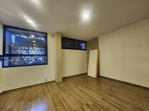 Oficina en Venta al Este