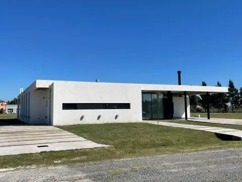 AV JUAN PABLO || 1600