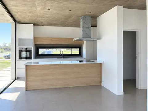 Casa en Alquiler 1 año