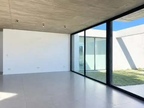 Casa en Alquiler en San Vicente, USD 2.000