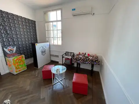 Oficina en Alquiler 90 años